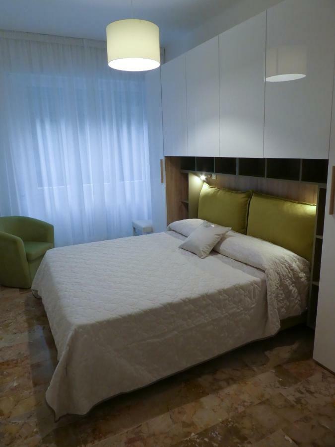 Ferienwohnung Isola Di Man Imperia Exterior foto