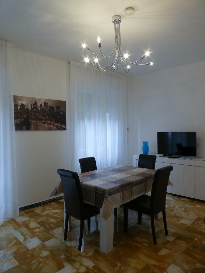 Ferienwohnung Isola Di Man Imperia Exterior foto