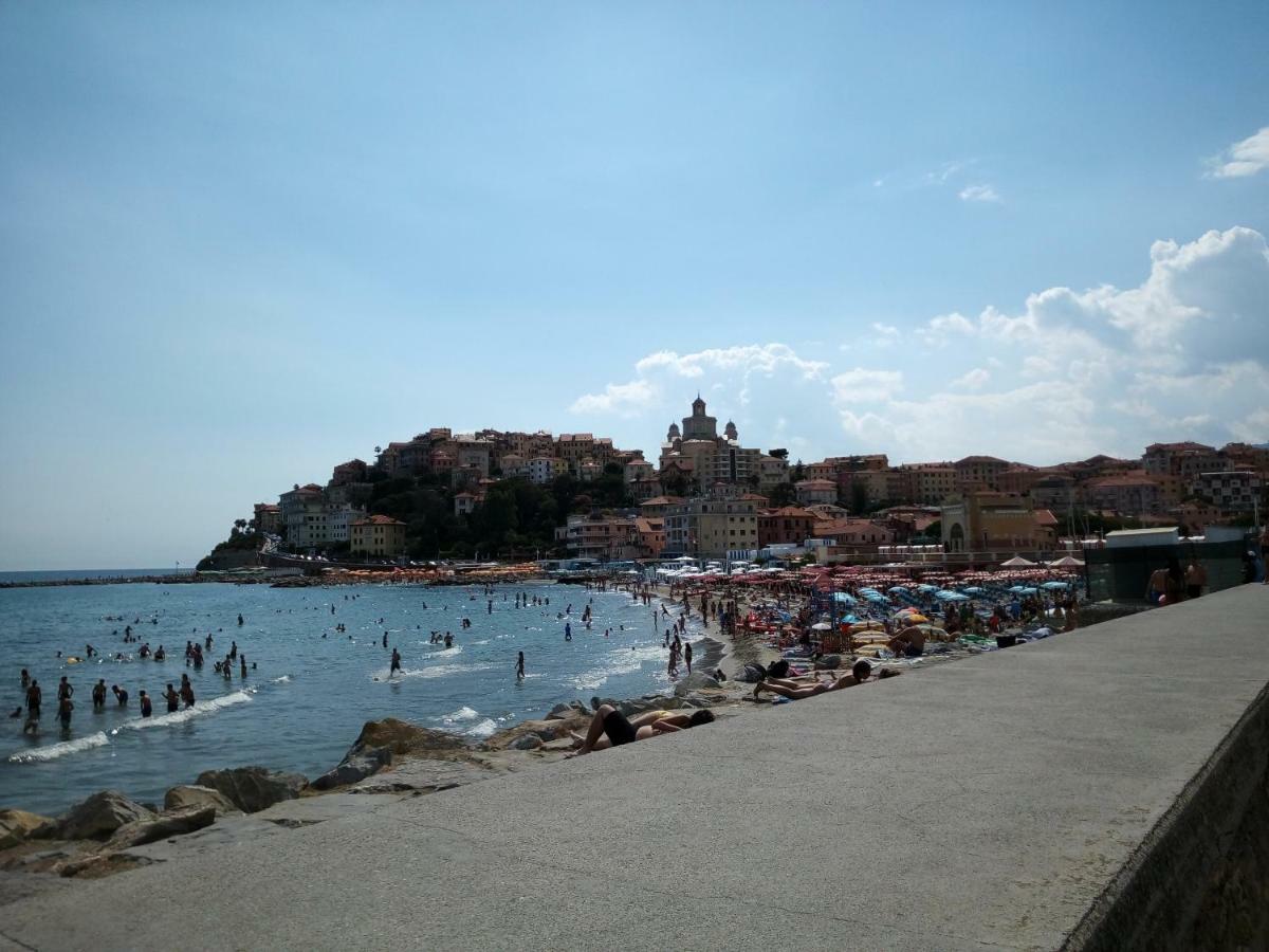 Ferienwohnung Isola Di Man Imperia Exterior foto