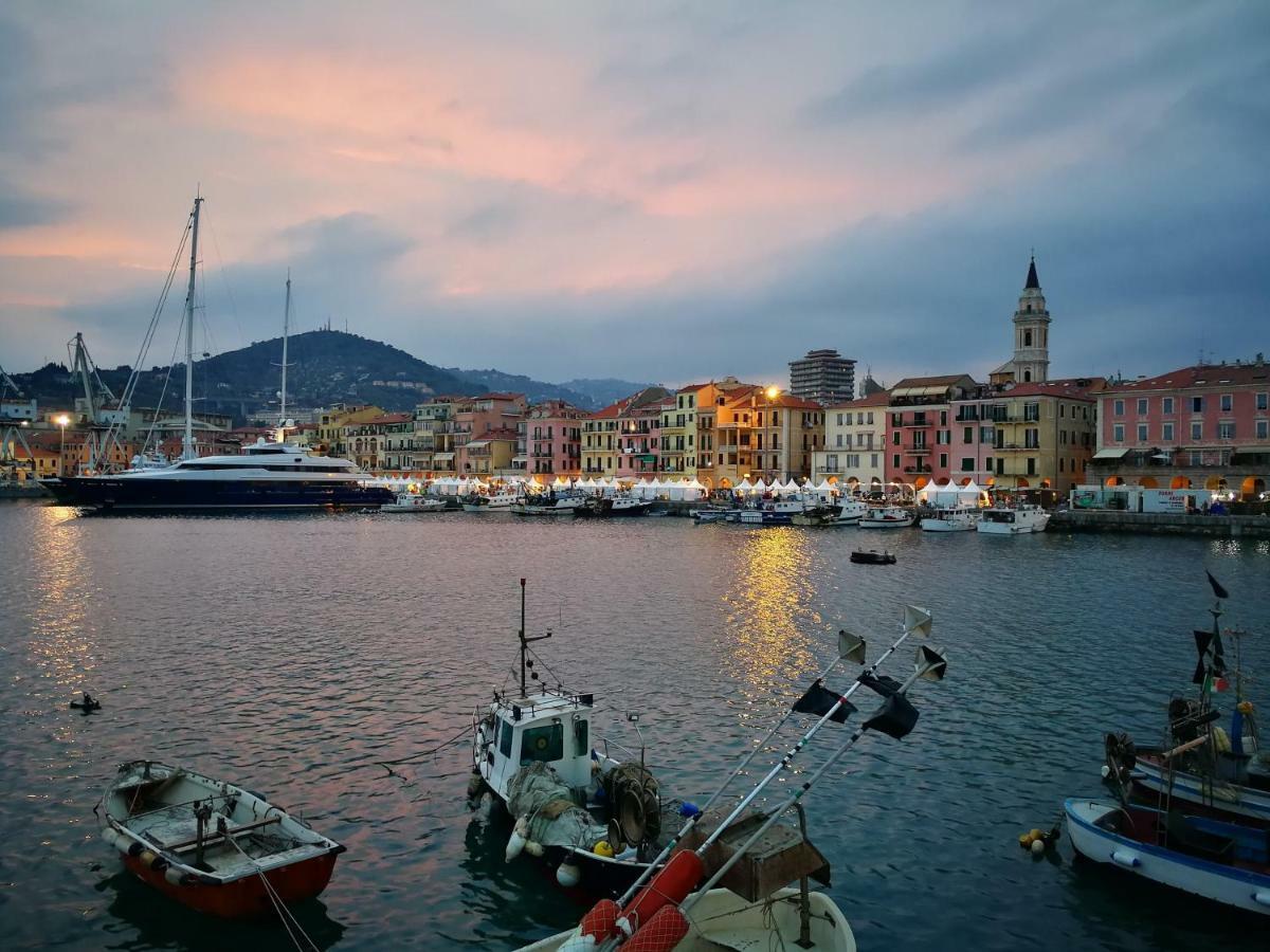 Ferienwohnung Isola Di Man Imperia Exterior foto