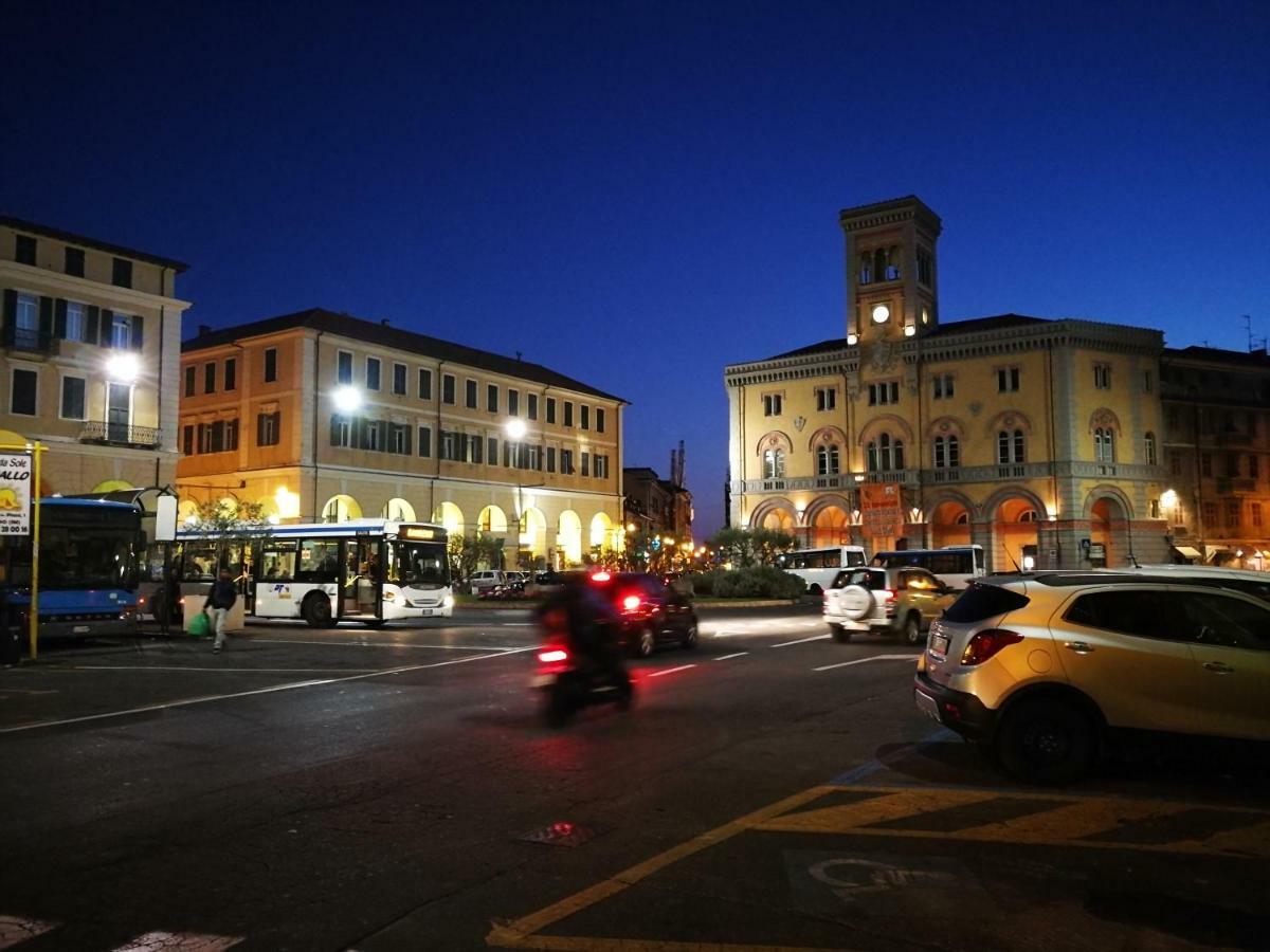 Ferienwohnung Isola Di Man Imperia Exterior foto